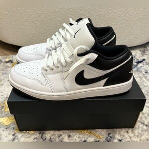 Air Jordan 1 Low / M 10.5 / W 12